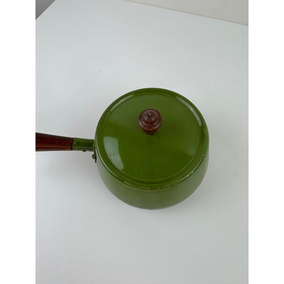 Vintage Tiny Avocado Fondue Pot Aluminum Wooden Single Handle with Lid - Picture 2 of 9